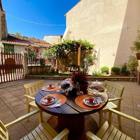 B&B A Casa Di Nonna Massa d'Albe エクステリア 写真