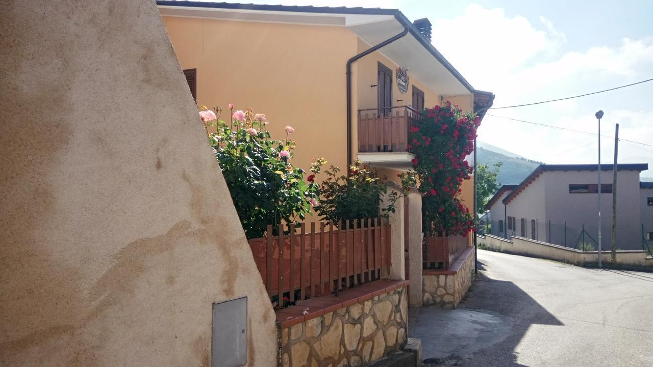 B&B A Casa Di Nonna Massa d'Albe エクステリア 写真
