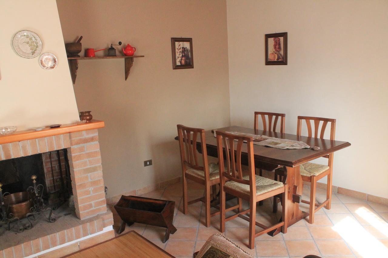 B&B A Casa Di Nonna Massa d'Albe エクステリア 写真