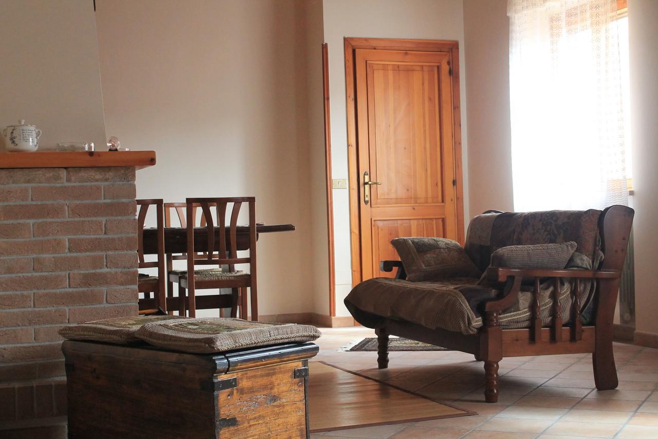 B&B A Casa Di Nonna Massa d'Albe エクステリア 写真
