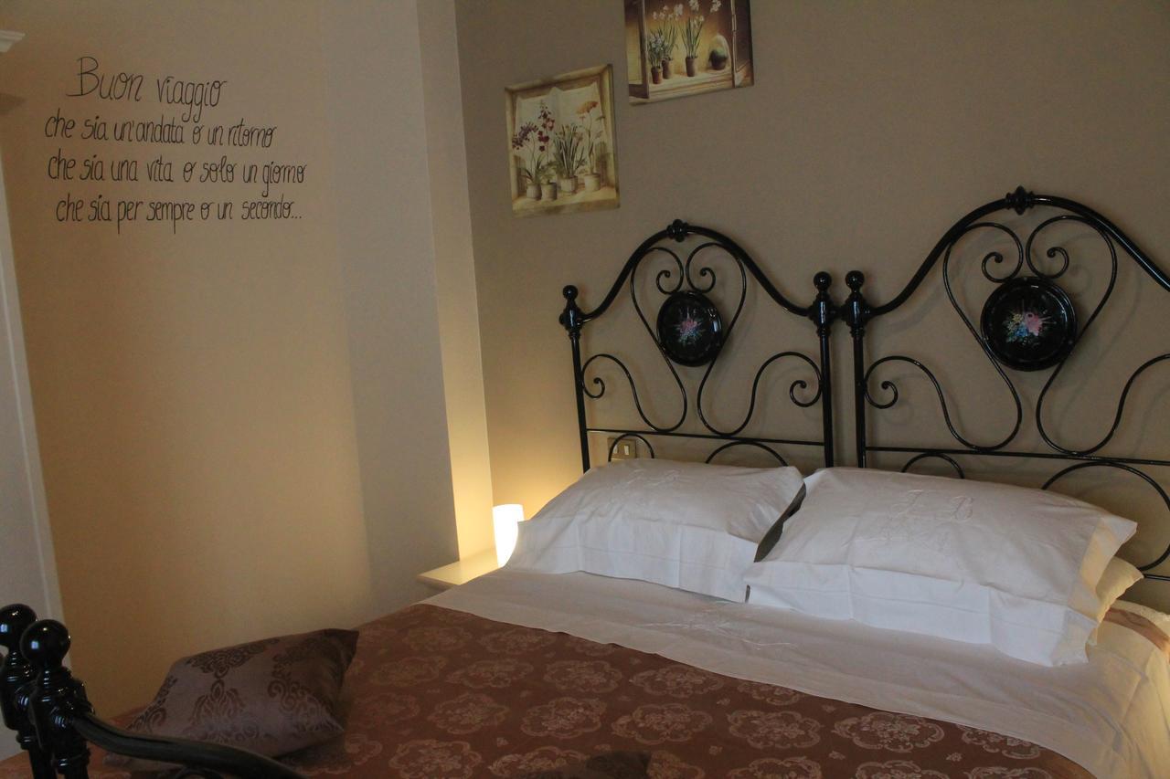 B&B A Casa Di Nonna Massa d'Albe エクステリア 写真