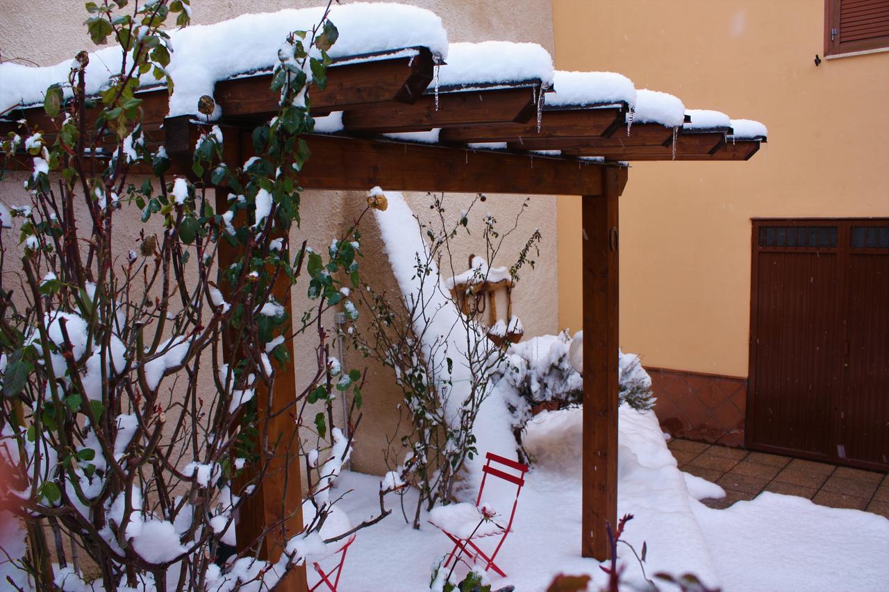 B&B A Casa Di Nonna Massa d'Albe エクステリア 写真