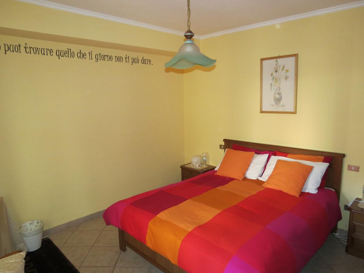 B&B A Casa Di Nonna Massa d'Albe エクステリア 写真