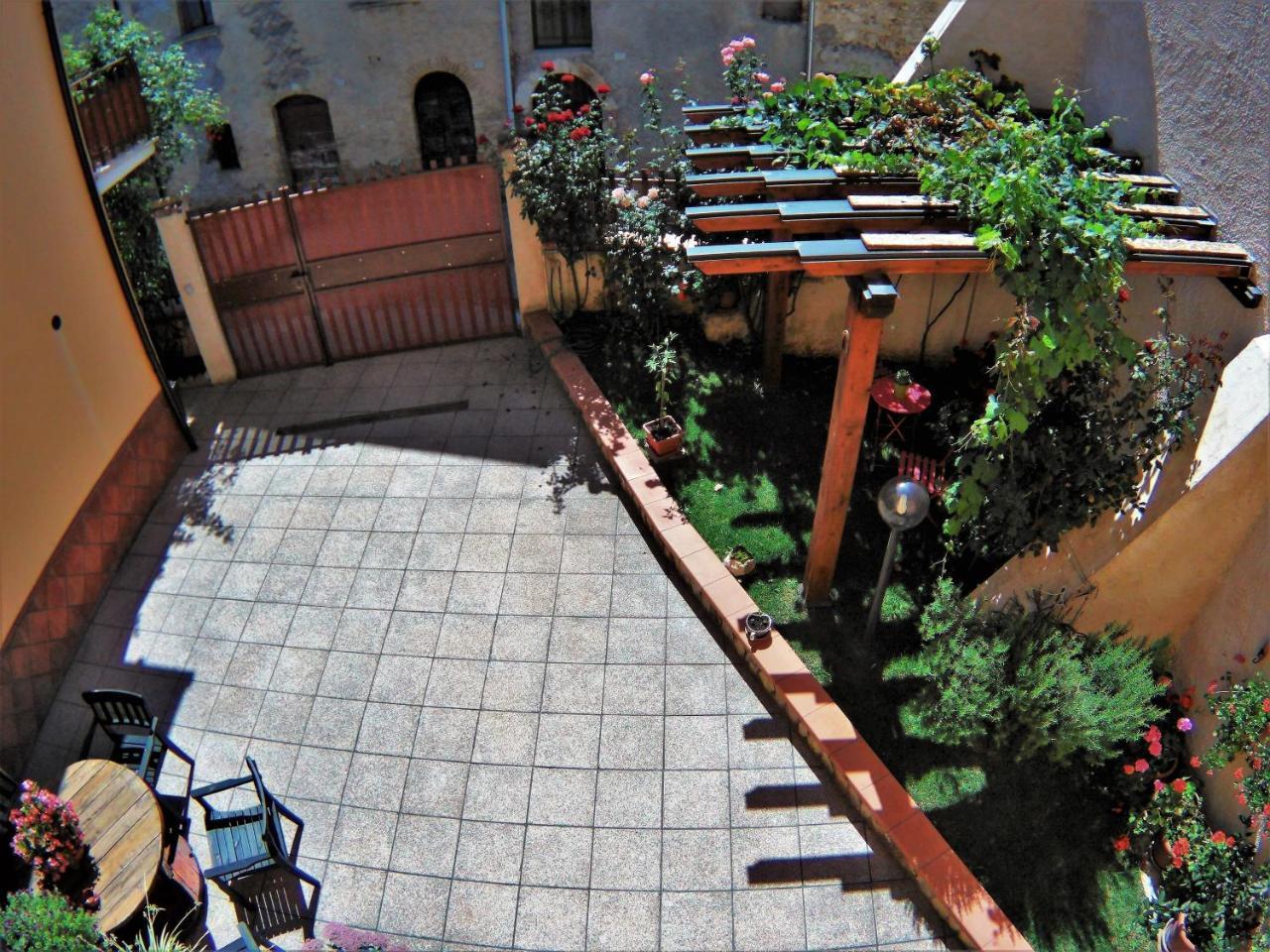 B&B A Casa Di Nonna Massa d'Albe エクステリア 写真