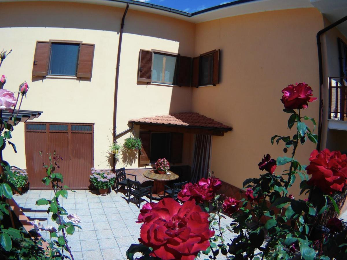 B&B A Casa Di Nonna Massa d'Albe エクステリア 写真